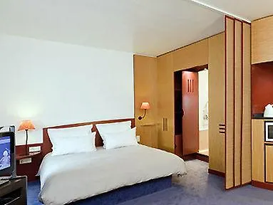 Novotel Paris Malmaison 4*