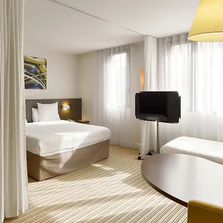 Novotel Paris Malmaison 4* Rueil-Malmaison