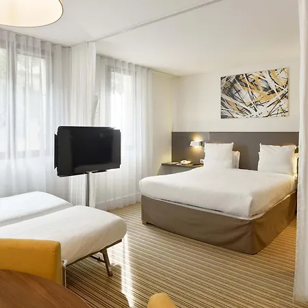 Novotel Paris Malmaison Hotel Rueil-Malmaison