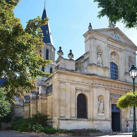 Gare Hotell Rueil-Malmaison